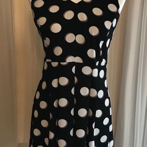 Women’s v neck sleeveless petite dress